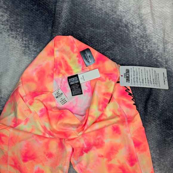 Victoria Secrets PINK Peach Bottom Ultimate Leggings - Picture 5 of 7